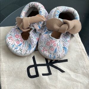 Freshly Picked Floral Moccasins baby girl🩷